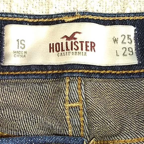 Hollister super skinny destressed jeans. - Picture 2 of 12